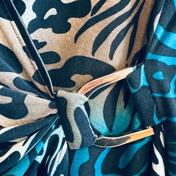 FRANK LYMAN animal print wrap top - Picture 6 of 7